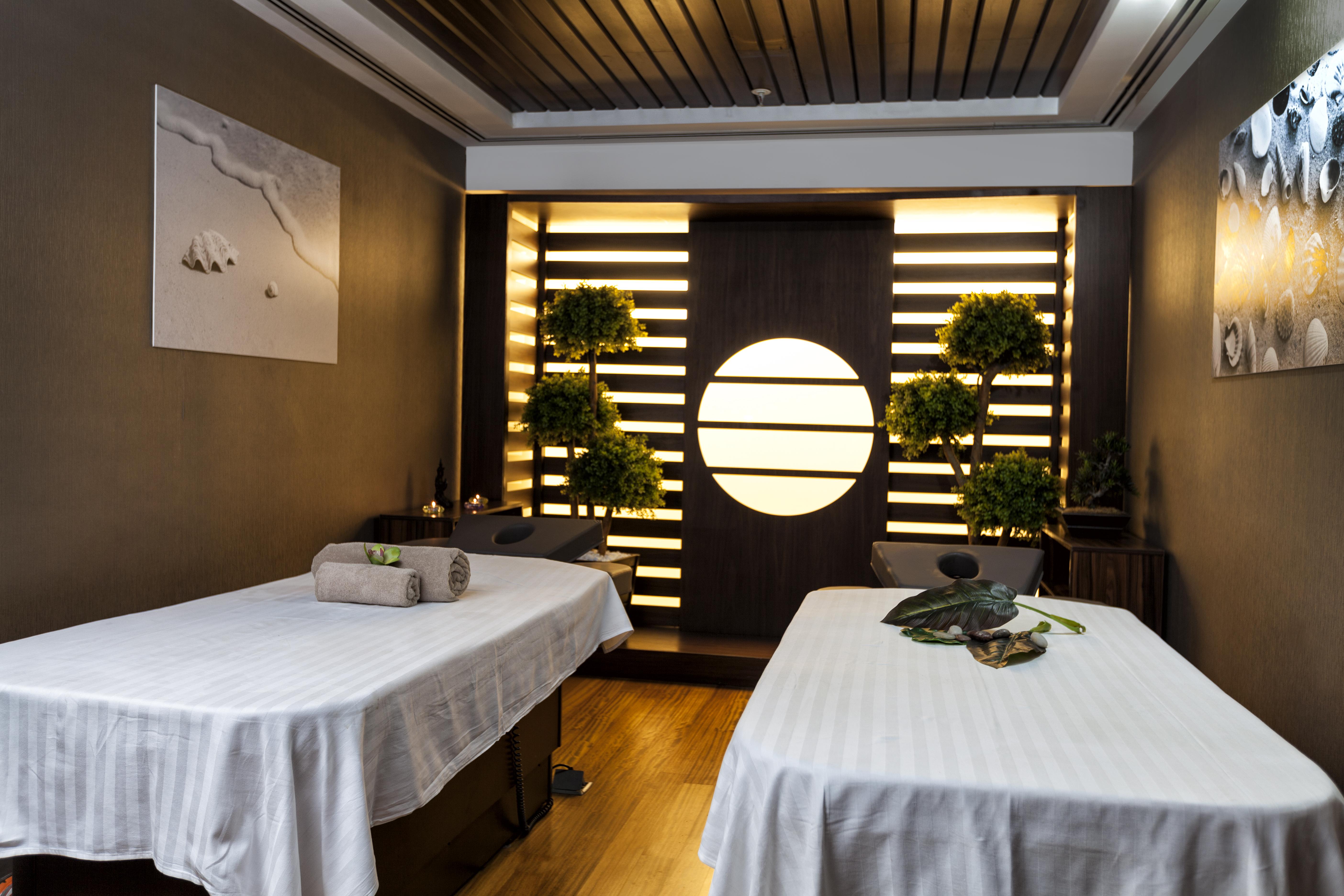Ramada Plaza By Wyndham Izmit Hotel Kocaeli Exterior photo A spa treatment room